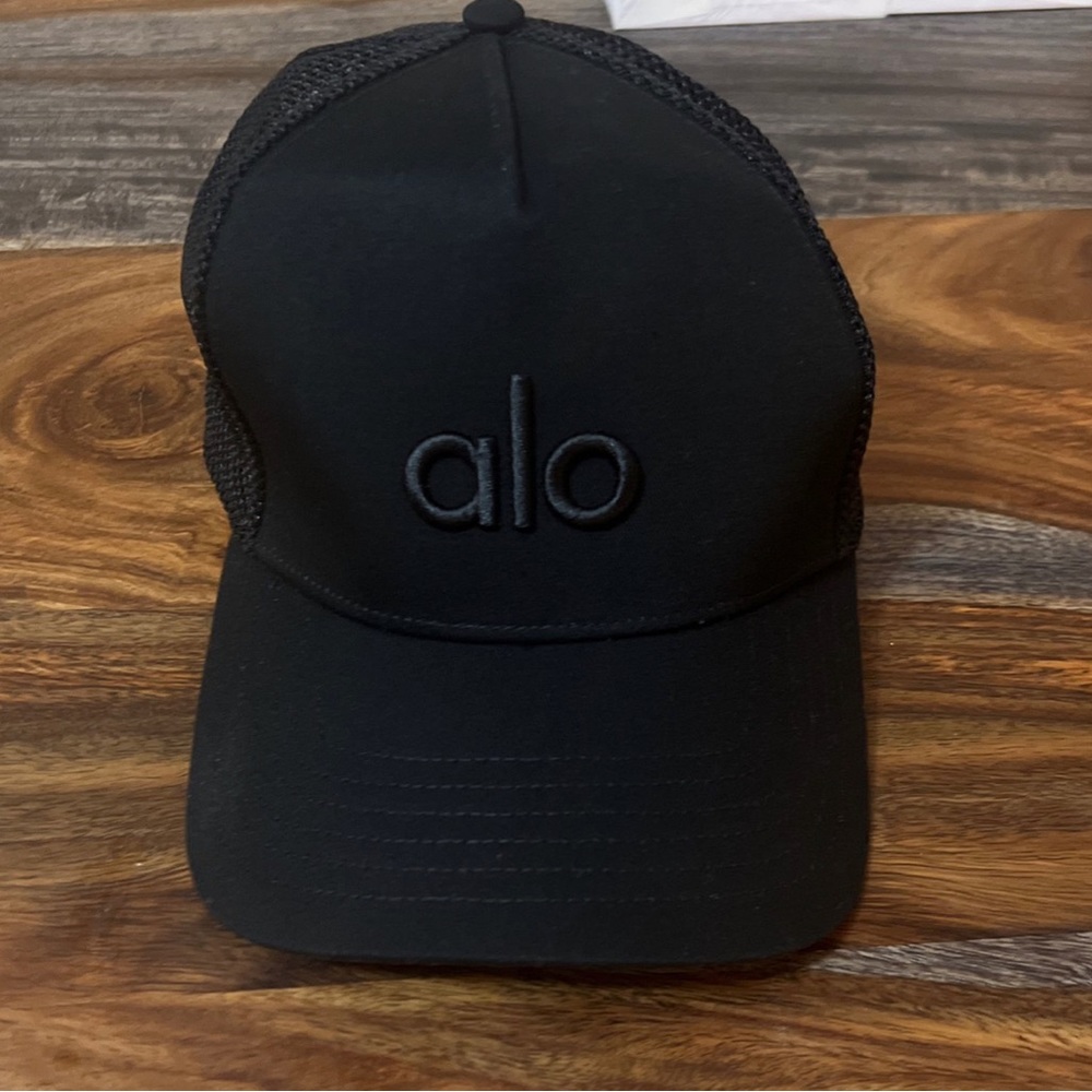 Alo all black hat